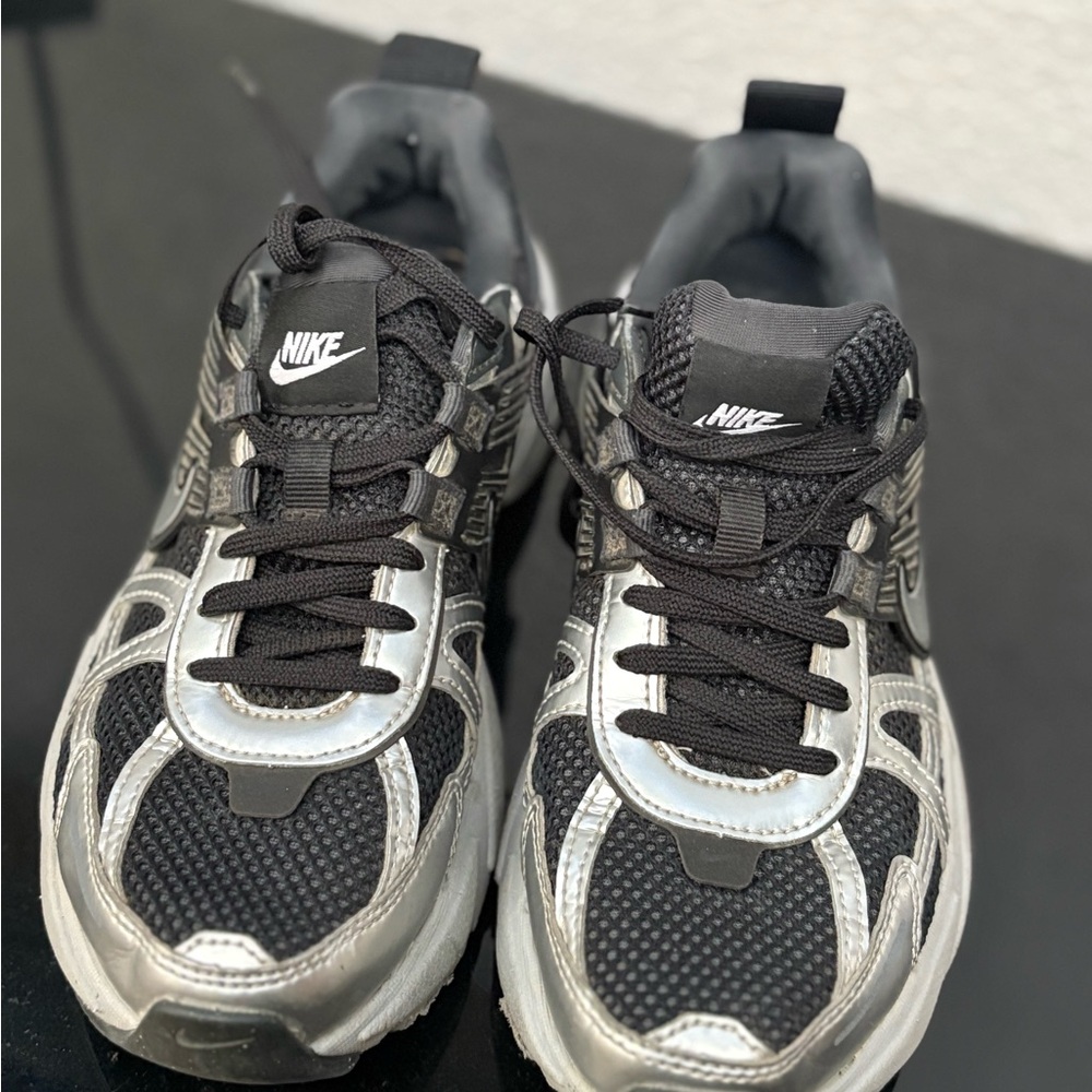 Nike V2K Run - Picture 5 of 5